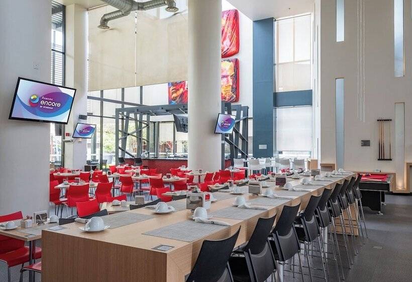 فندق Ramada Encore By Wyndham Guadalajara Sur