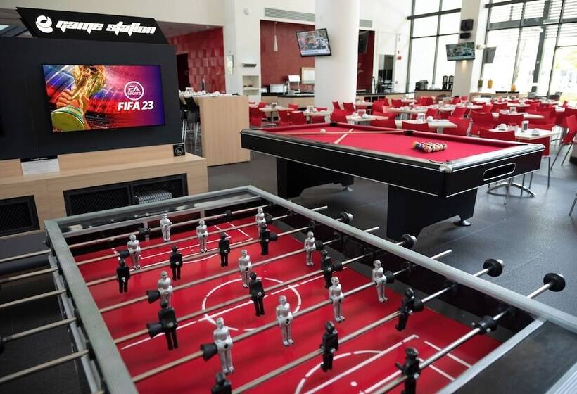 فندق Ramada Encore By Wyndham Guadalajara Sur