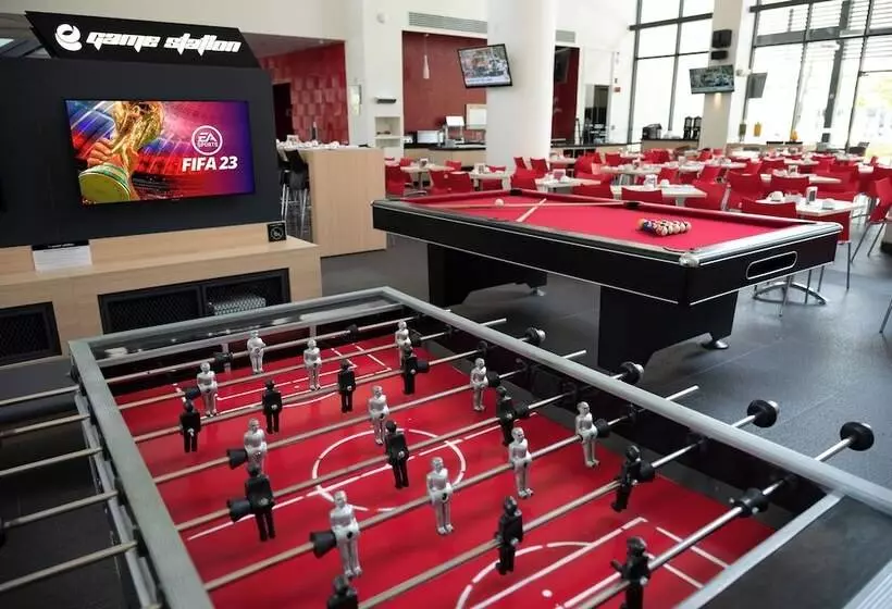 בית מלון כפרי Ramada Encore By Wyndham Guadalajara Sur