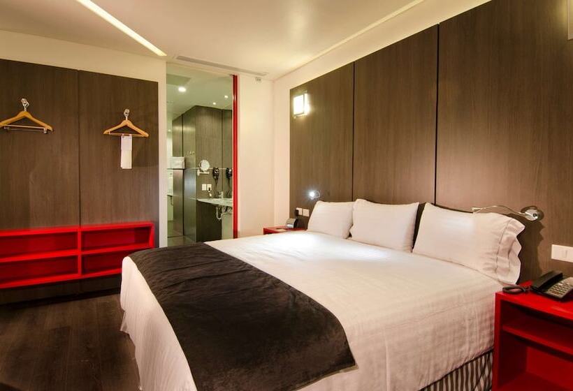 فندق Ramada Encore By Wyndham Guadalajara Sur
