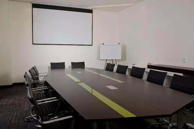 בית מלון כפרי Ramada Encore By Wyndham Guadalajara Sur