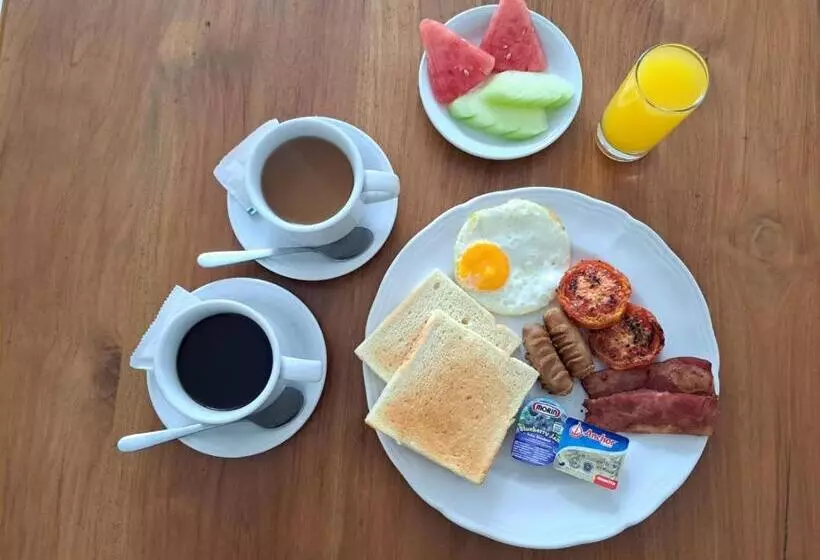 בית מלון כפרי Seminyak Lagoon All Suites