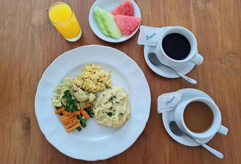 בית מלון כפרי Seminyak Lagoon All Suites