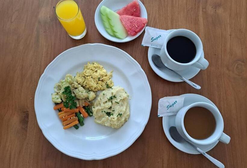 בית מלון כפרי Seminyak Lagoon All Suites