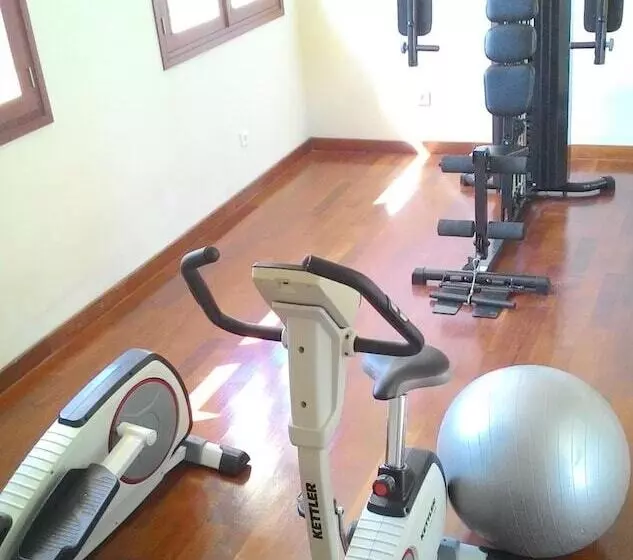 בית מלון כפרי Seminyak Lagoon All Suites