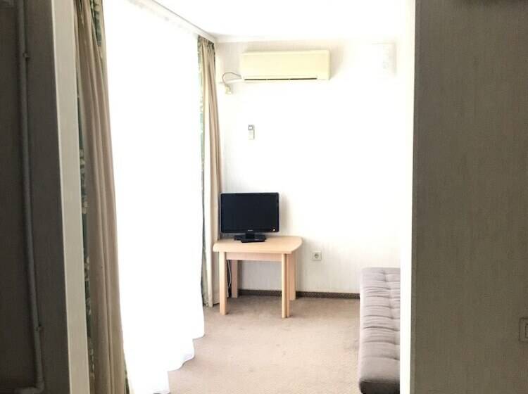 בית מלון כפרי Sochi Magnolia