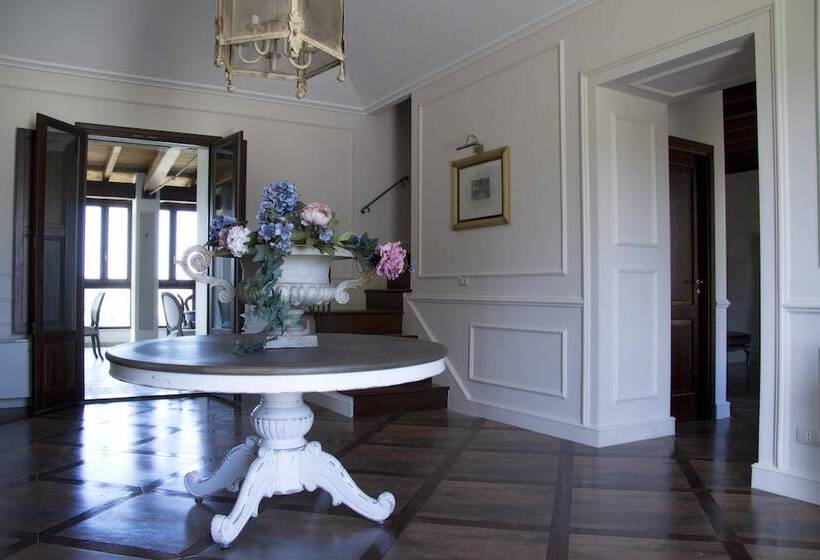 בית מלון כפרי Villa Calandrino