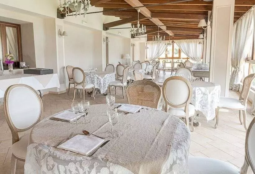 هتل Villa Calandrino