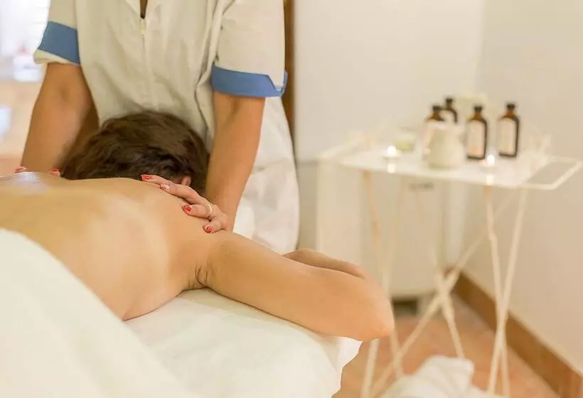 هتل Villa Calandrino