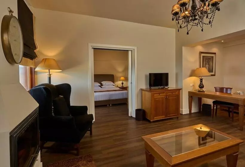 酒店 Xenia Palace Portaria