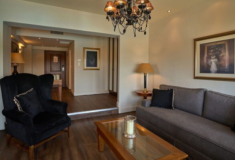 酒店 Xenia Palace Portaria