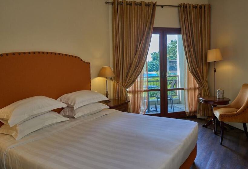 酒店 Xenia Palace Portaria