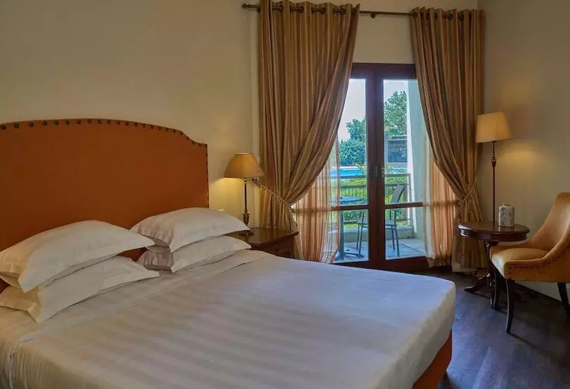 酒店 Xenia Palace Portaria