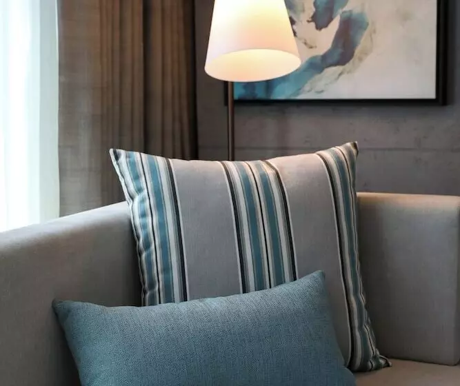ホテル Mercure Dubai Gold District