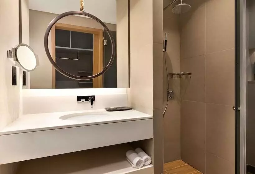ホテル Mercure Dubai Gold District