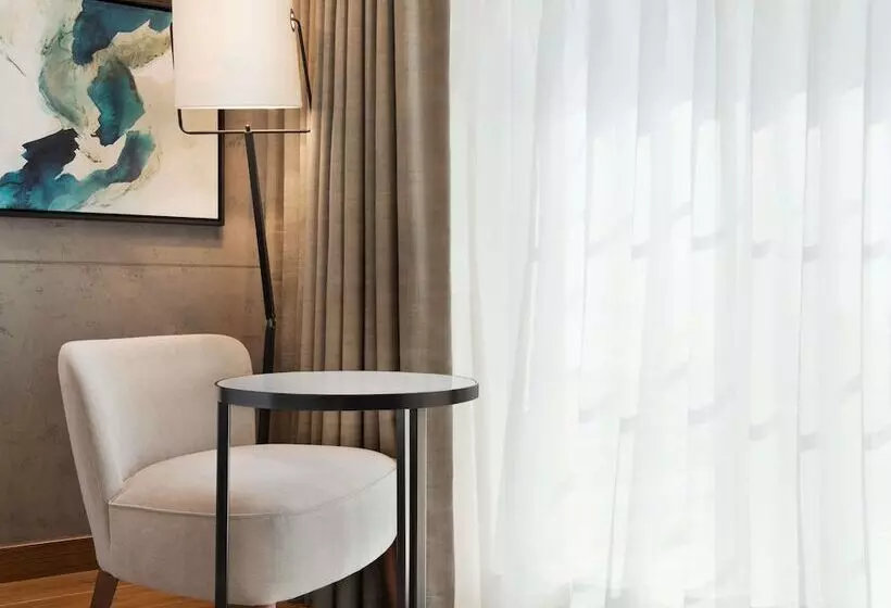 ホテル Mercure Dubai Gold District