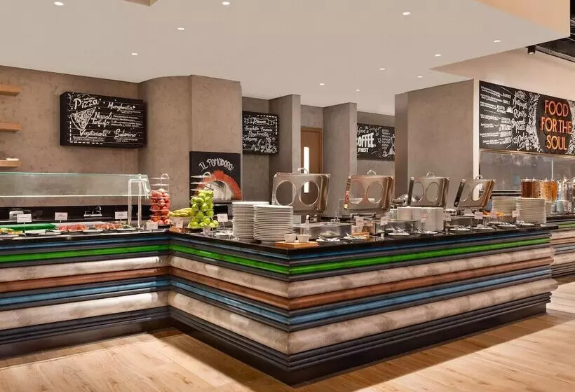 ホテル Mercure Dubai Gold District