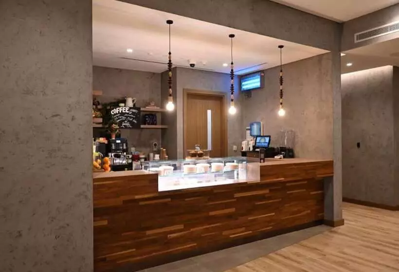 ホテル Mercure Dubai Gold District