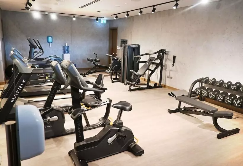 ホテル Mercure Dubai Gold District