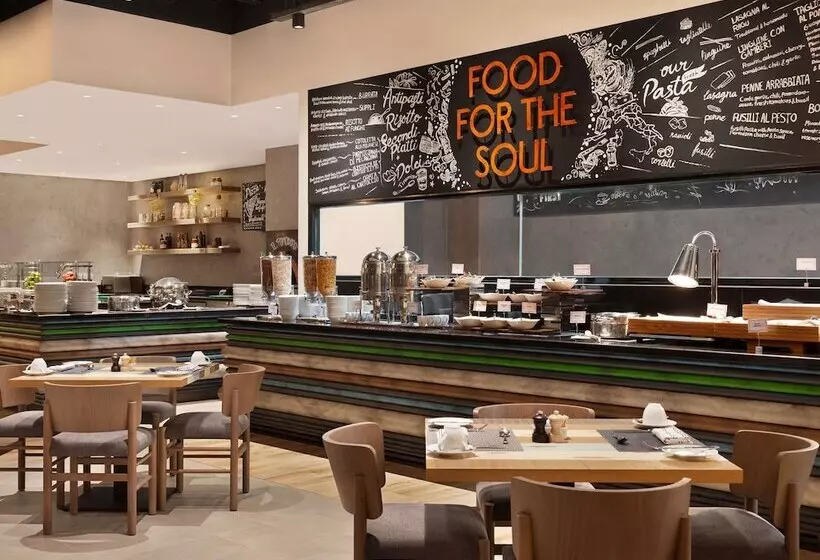 ホテル Mercure Dubai Gold District