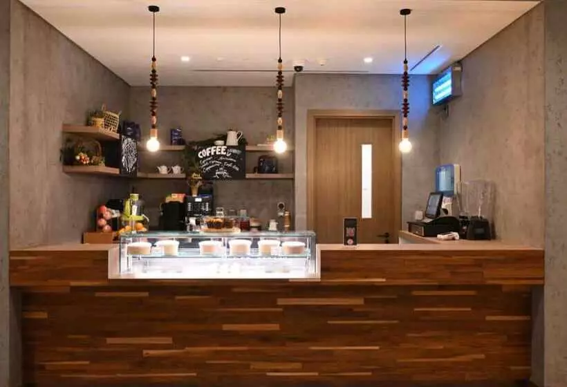 ホテル Mercure Dubai Gold District