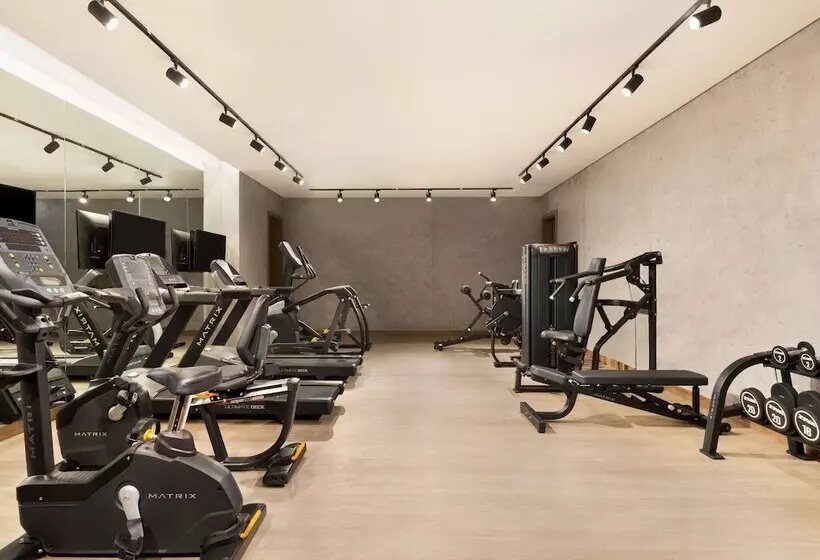 ホテル Mercure Dubai Gold District