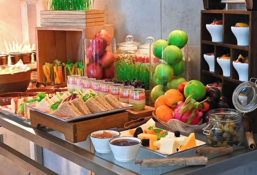 ホテル Mercure Dubai Gold District