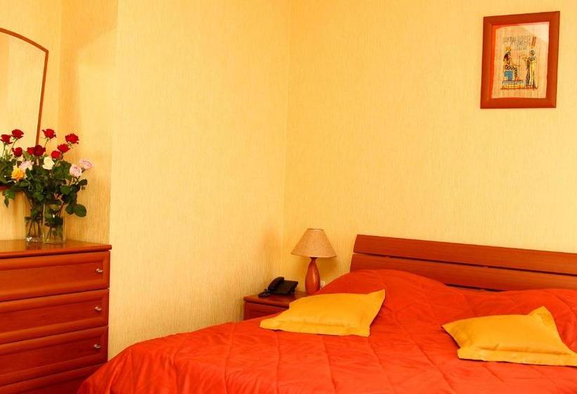 בית מלון כפרי Algrado