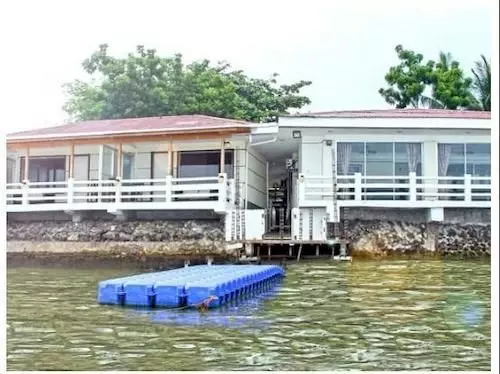 Hotel Bluefins Resort