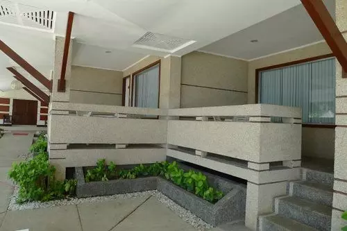 Hotel Bluefins Resort