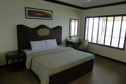 Hotel Bluefins Resort