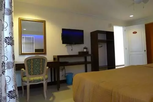 Hotel Bluefins Resort