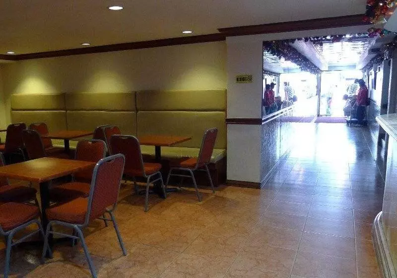 בית מלון כפרי Cebuview Tourist Inn