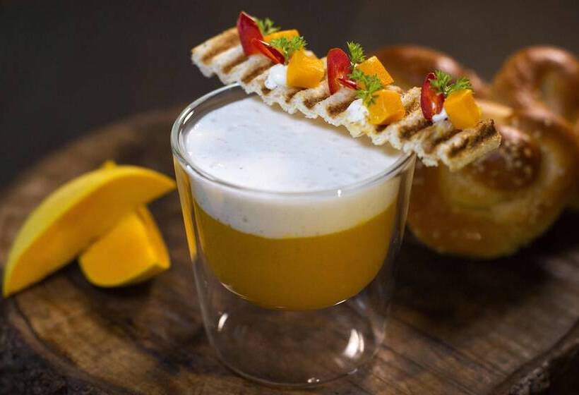 בית מלון כפרי Courtyard By Marriott Bhopal