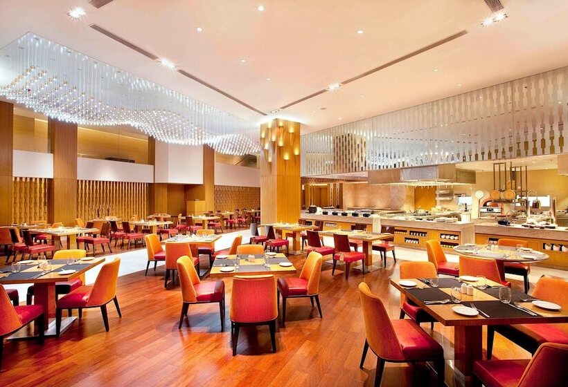 בית מלון כפרי Courtyard By Marriott Bhopal