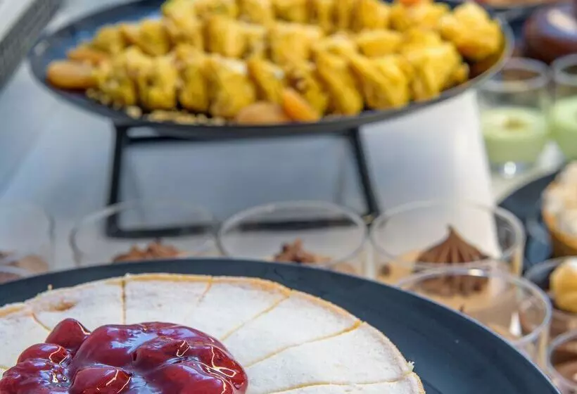 هتل Dore Boutique