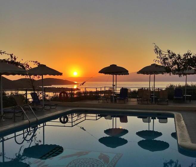 酒店 Elounda Heights