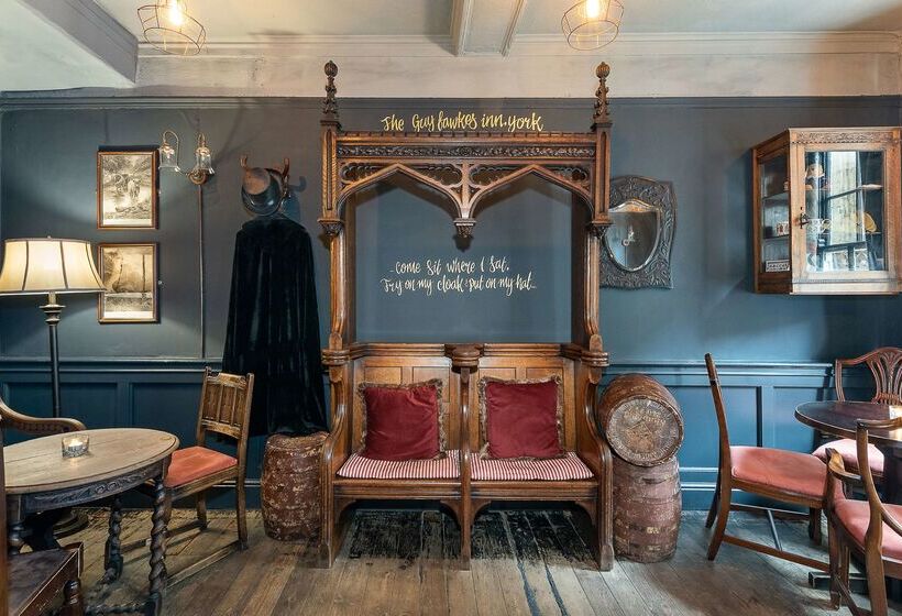 Hotel Guy Fawkes Inn