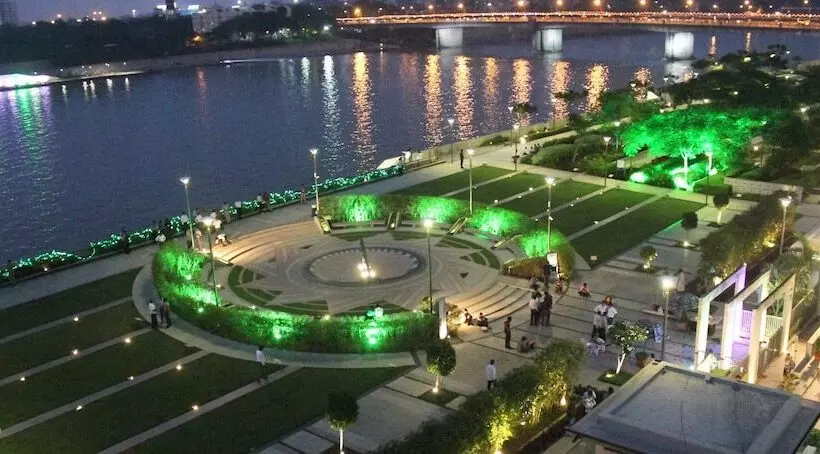 ホテル Holiday Inn Express Ahmedabad Prahlad Nagar, An Ihg