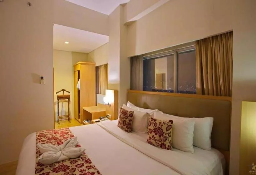 בית מלון כפרי Horison Ultima Semarang