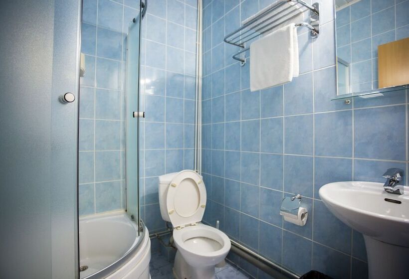 هتل Ogni Murmanska