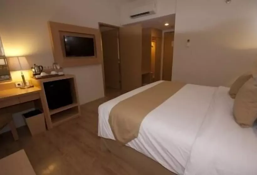 בית מלון כפרי Horison Ultima Semarang