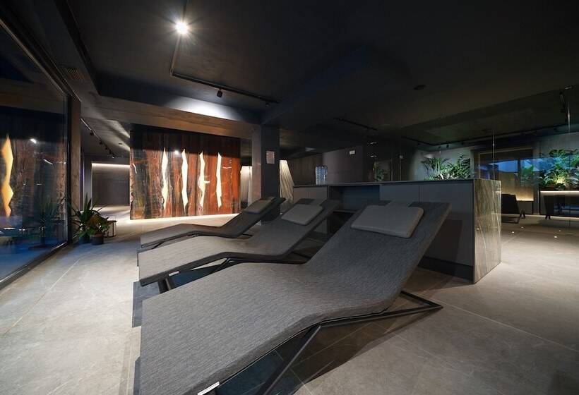 Palazzo Della Scala Spa Hotel Suites & Apartments