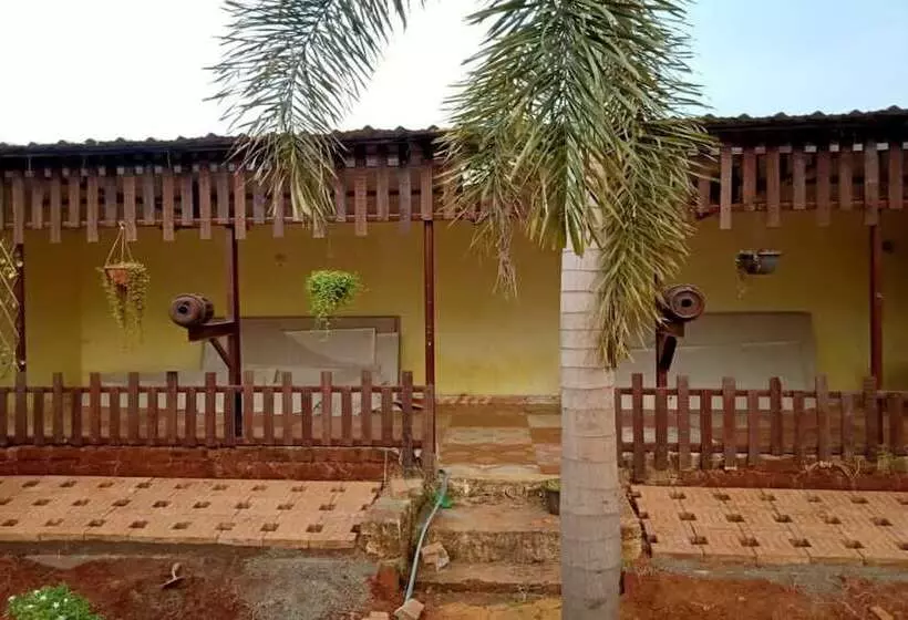 Hotelli Campistaan Kolad