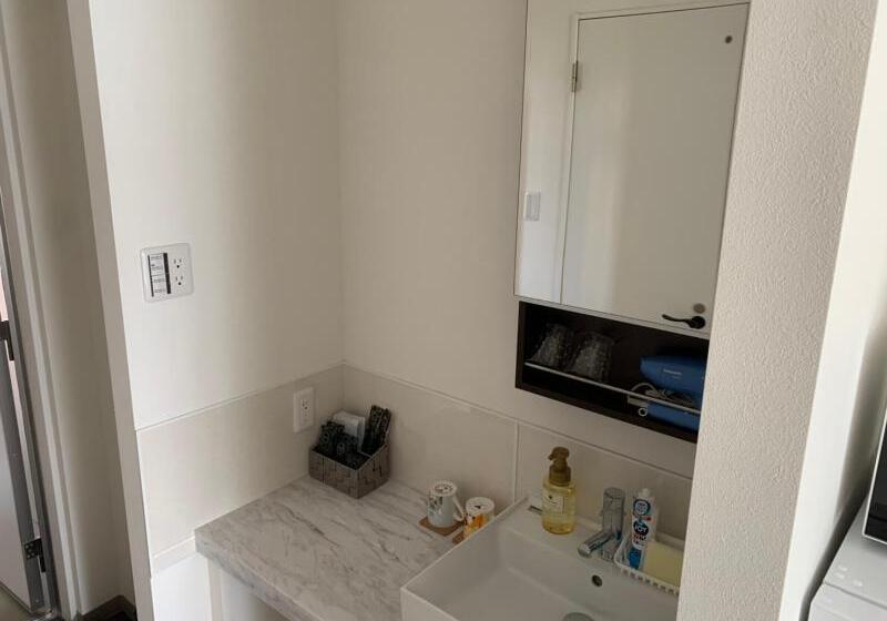 酒店 Mr.kinjo Stray Cats