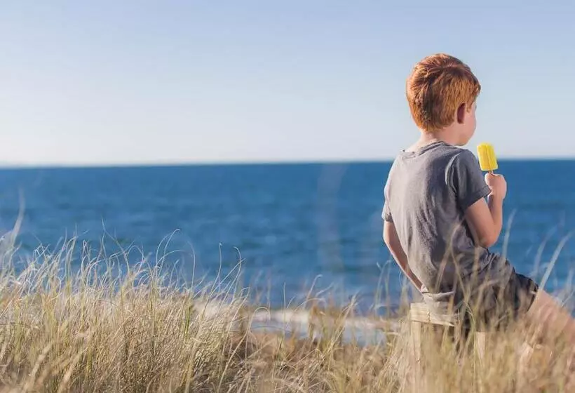 هتل Pacific Park Christian Holiday Camp