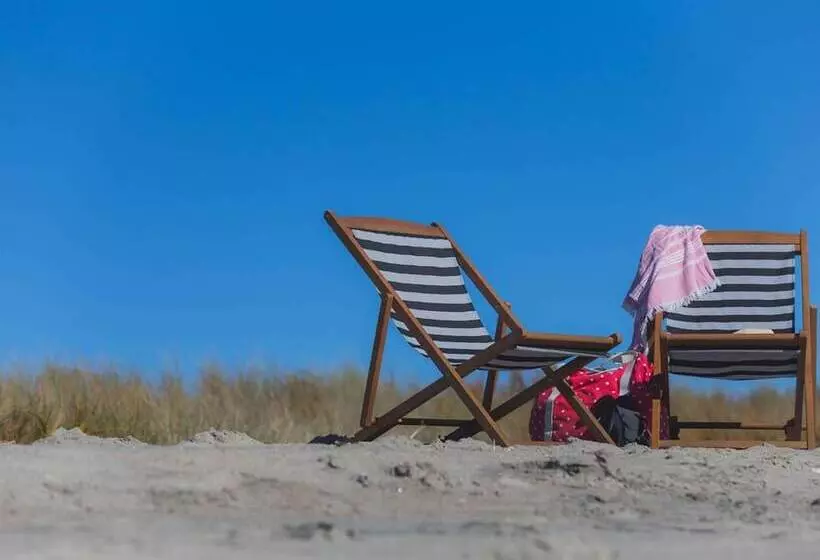 هتل Pacific Park Christian Holiday Camp