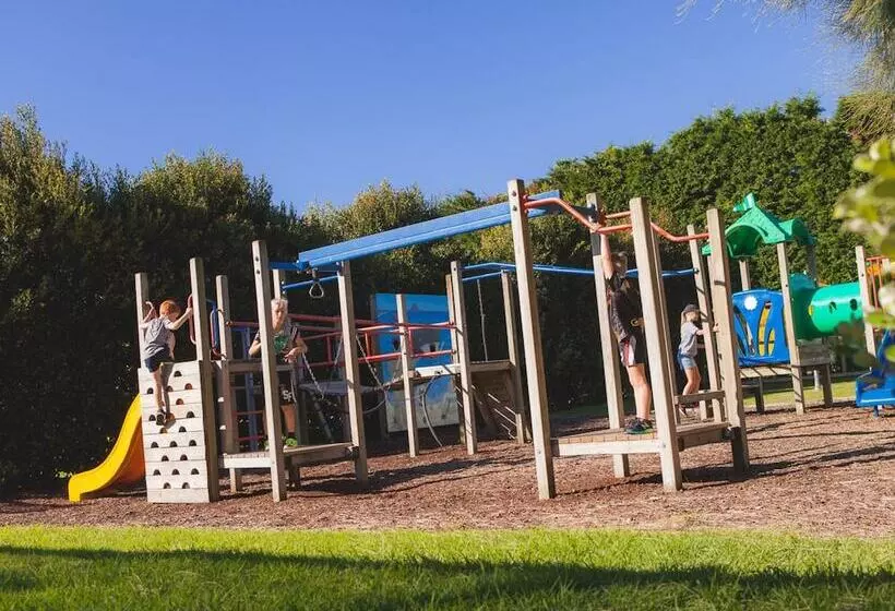 هتل Pacific Park Christian Holiday Camp