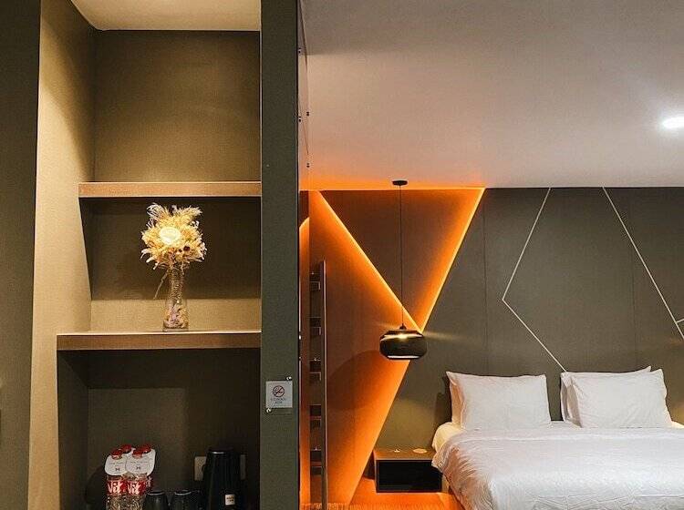 בית מלון כפרי Paradise By Calia Tarakan