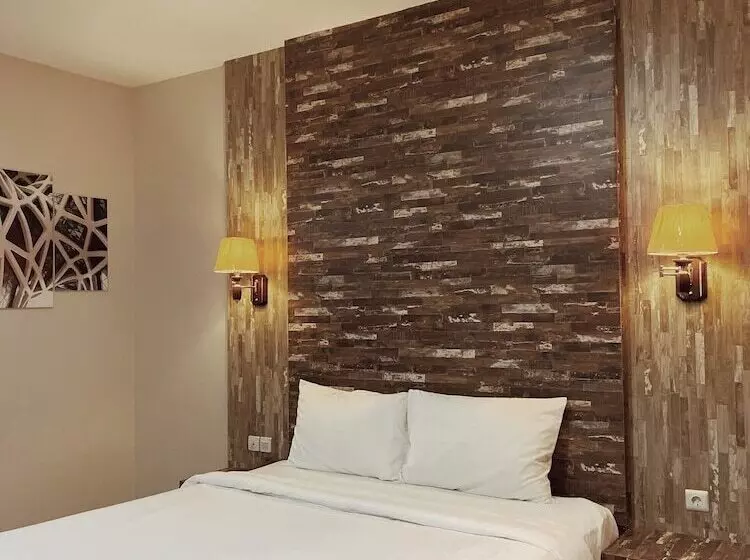 Hotelli Paradise By Calia Tarakan